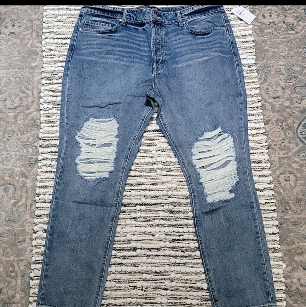 AFRM-High Rise-Distressed-Jeans‎